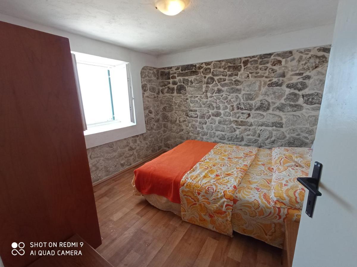 Apartman Anna Подстрана Екстер'єр фото